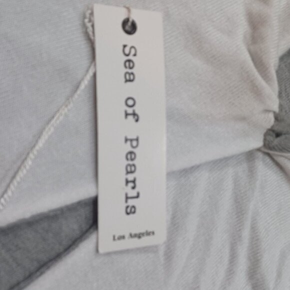 Sea Of Pearls Ladies Reversible Sweater Size Medium Gray and White. NWT $98 Sug - Picture 5 of 6